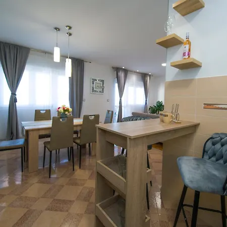 公寓 Apartaman Vukasovic 奥米什