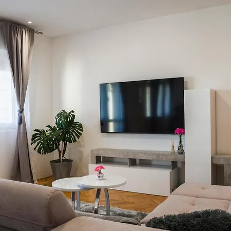 Apartaman Vukasovic 公寓 *
