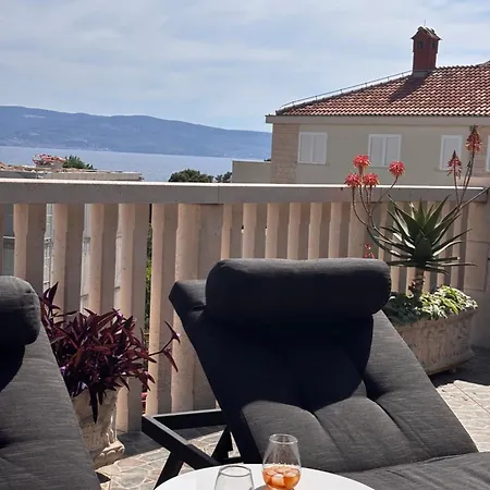 Apartaman Vukasovic 奥米什