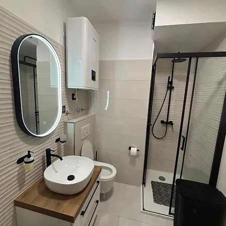 Apartaman Vukasovic * 奥米什